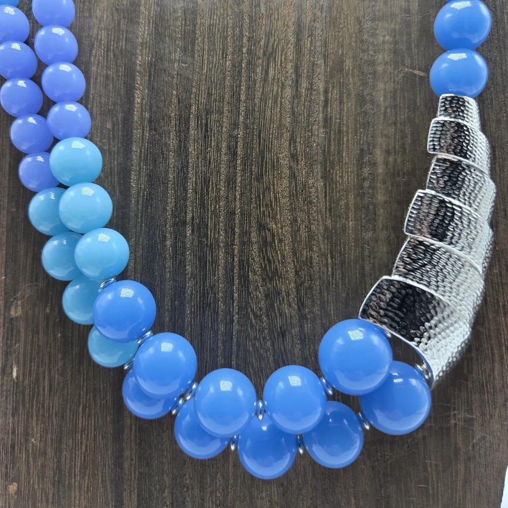 Signed 80's Trifari Beaded Necklace Blue Silver Tone Pendant Fashion Costume Jew